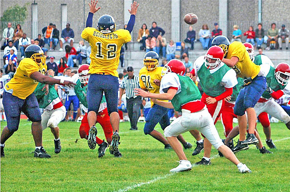07-09-08FBallJamboree 160_edited-1