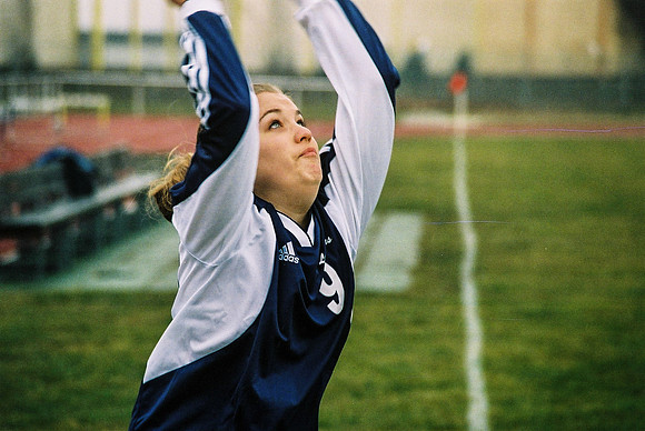 F1000016-4