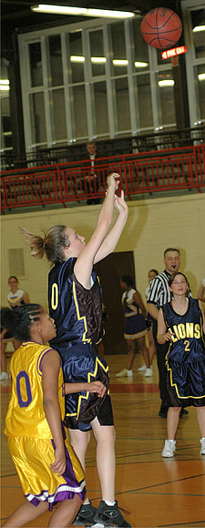 MHSgirlsBball 047