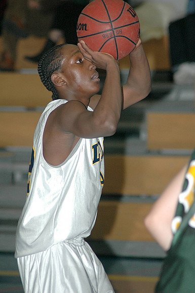 SHAPEBball14Jan 031