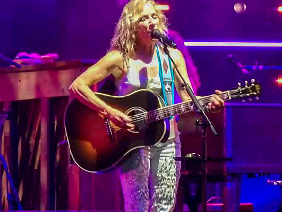 Sheryl Crow at Memorial Park free concert Omaha, July 22, 2022.(Sean Knudsen)